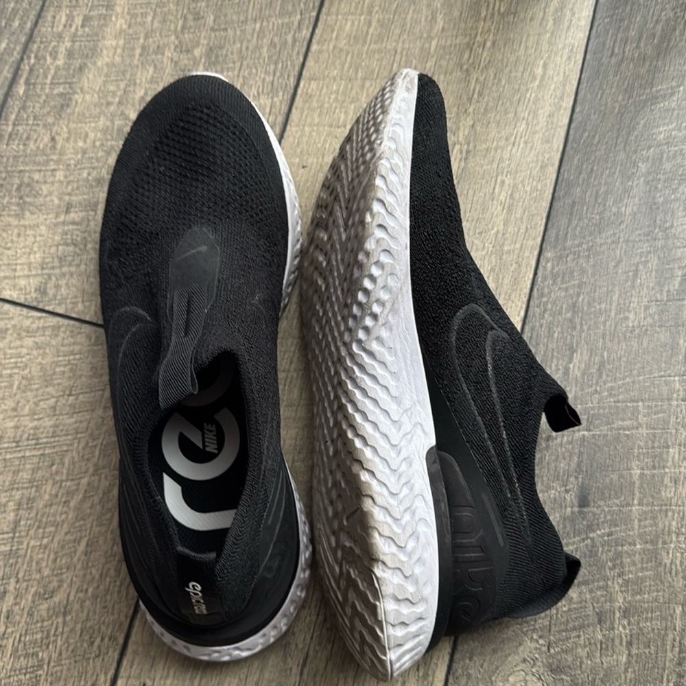 👟👟NIKE PHANTOM EPIC PHANTOM REACT FLYKNIT WOMEN’S SIZE 9👟👟